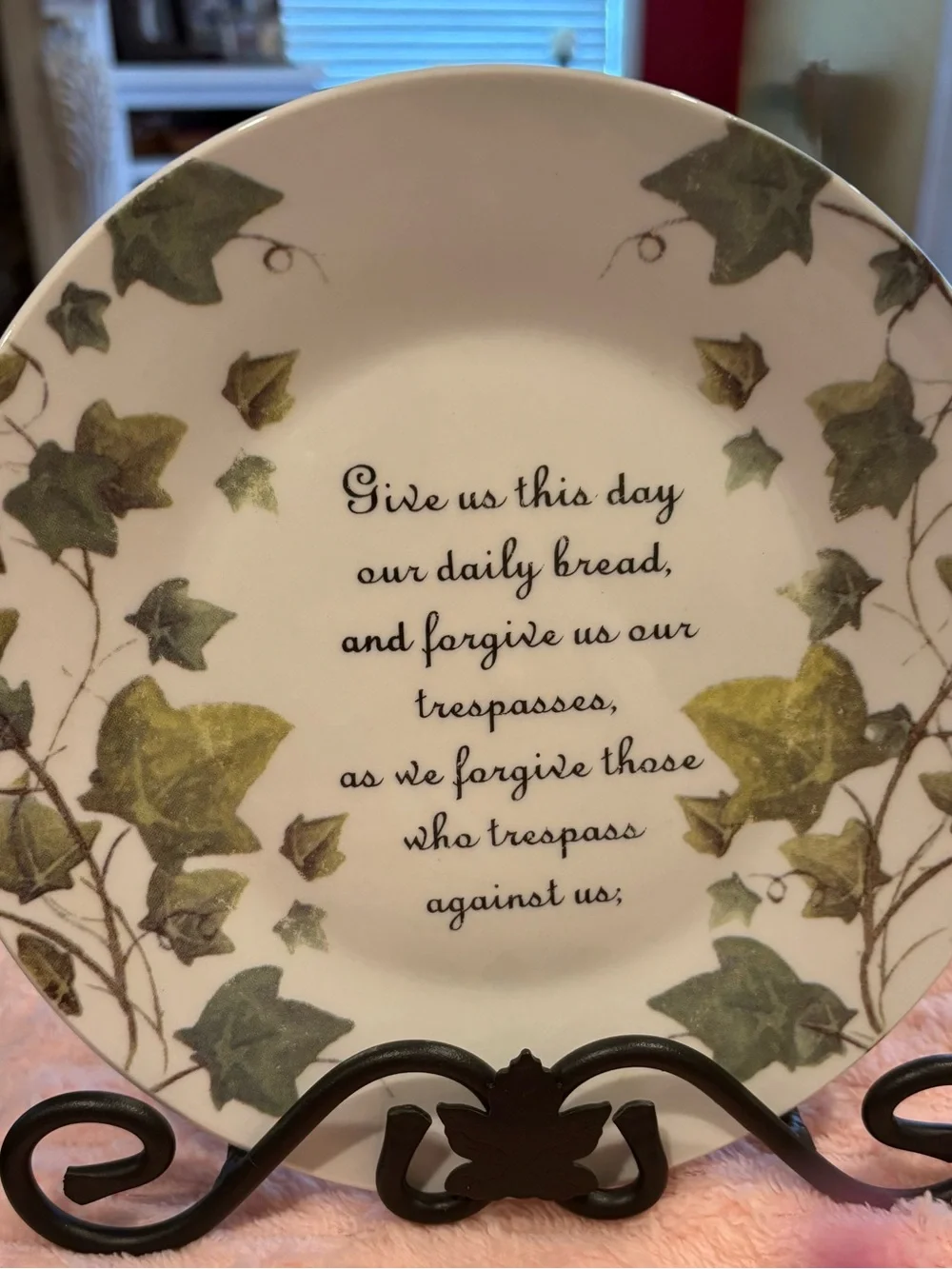 Ivy Prayer Accent Plate in Green - Decorative Dinnerware
